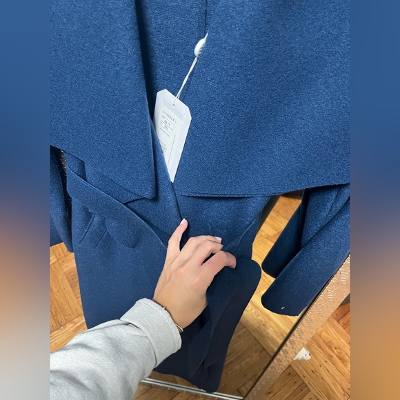 HARRIS WHARF LONDON
Pressed wool Volcano coat - Picture 7 of 9